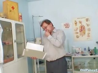 Romana grown পাছা ফটকাবাজি gyno পরীক্ষা
