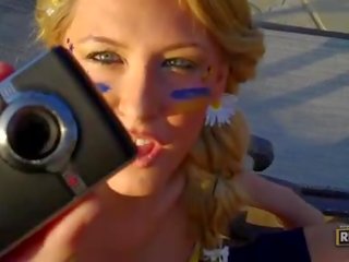 Pecker Caping Nymph Katie Summers Joy A Lucky Man's Pole Inside Her Mouth