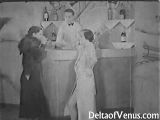 حقيقي خمر x يتم التصويت عليها قصاصة 1930s - الإناث الذكور الإناث مجموعة من ثلاثة أشخاص