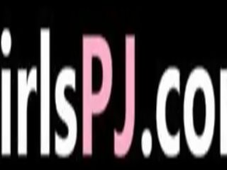 স্ব preasuring সঙ্গে খেলনা উপর ঐ রান্নাঘর