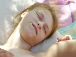 3 ニンフ 楽しみ 膣 摩擦